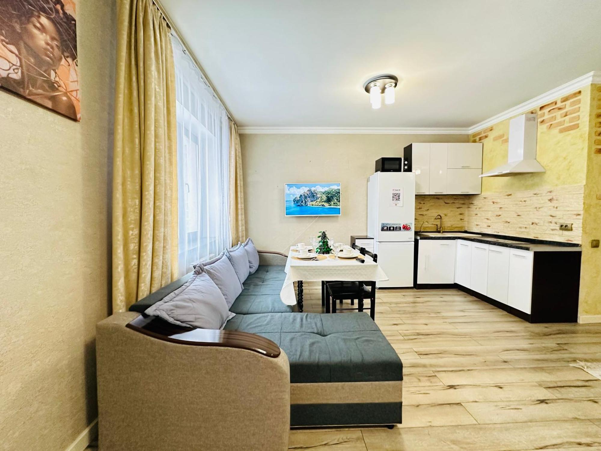 Ferienwohnung Vostochnyi Park Apartament In The Center Of Almaty Exterior foto